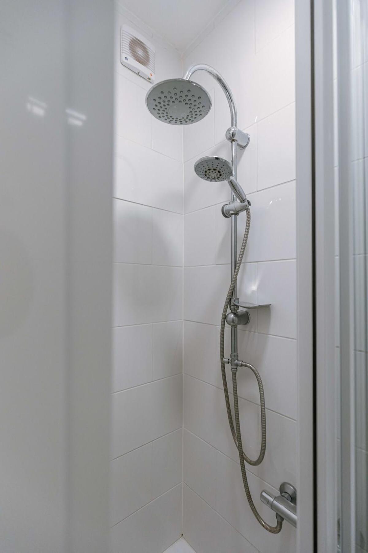 Huswell - Enjoyable Apartment With Sea View De Haan Exteriör bild